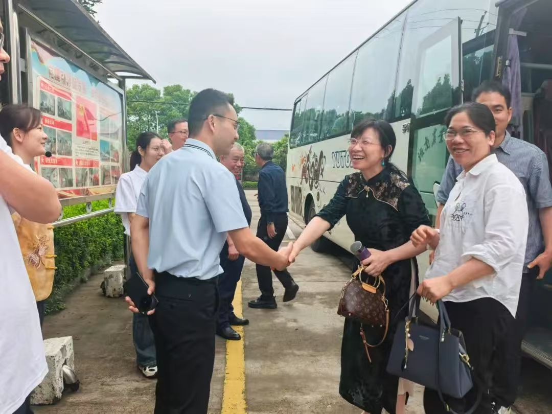 湘益茶香續(xù)薪火，校企共繪茯茶新篇——湖南農(nóng)大師生走進益陽茶廠開展實踐研學(xué)